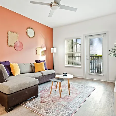 Complete Vibrant Apartment 10 Min To Parks Pet-Friendly Resort-Style Amenities
